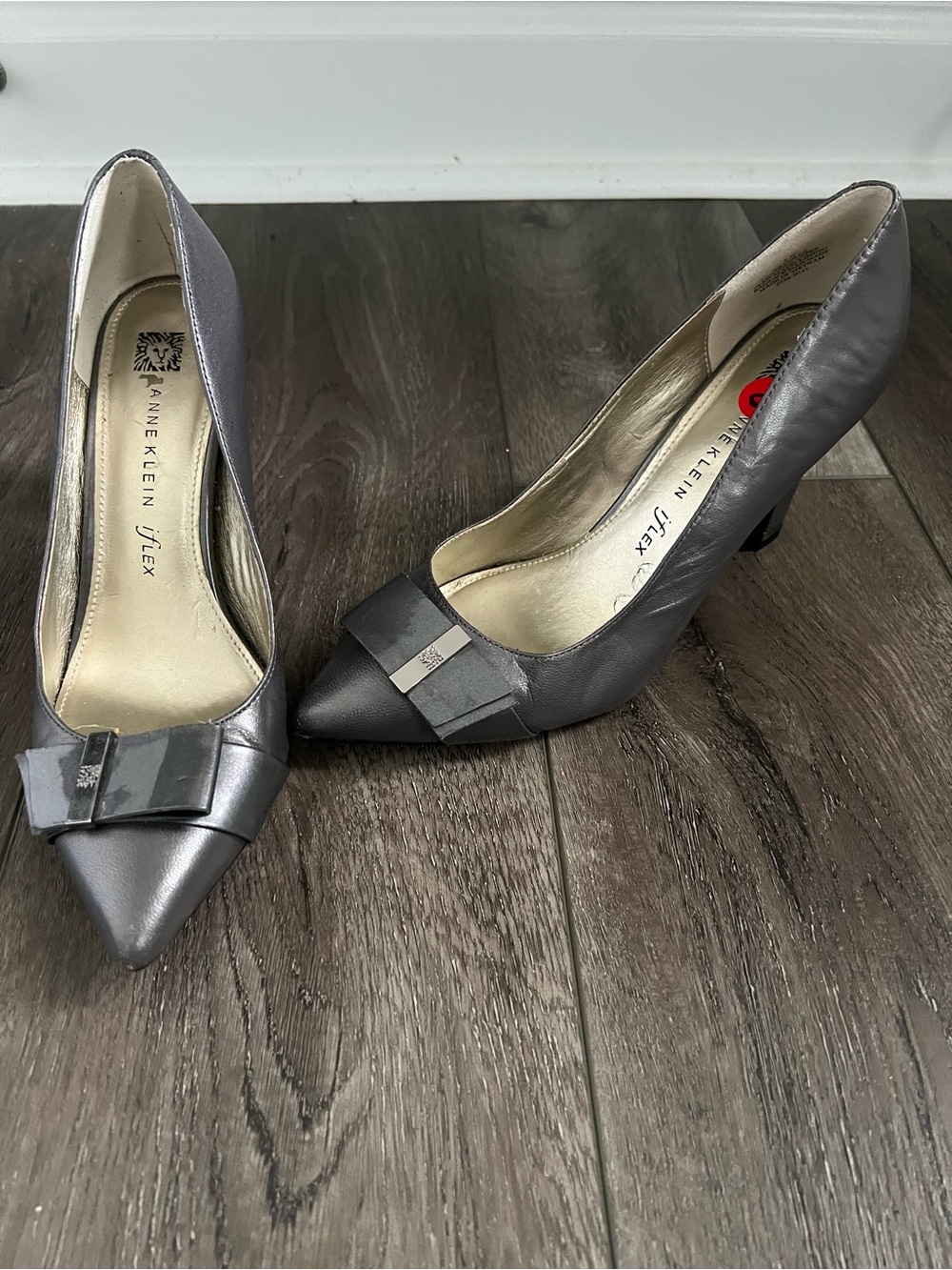Anne Klein Metallic Gray Pointed-Toe Bow Pumps